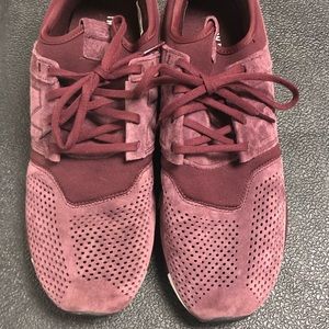 New Balance 247